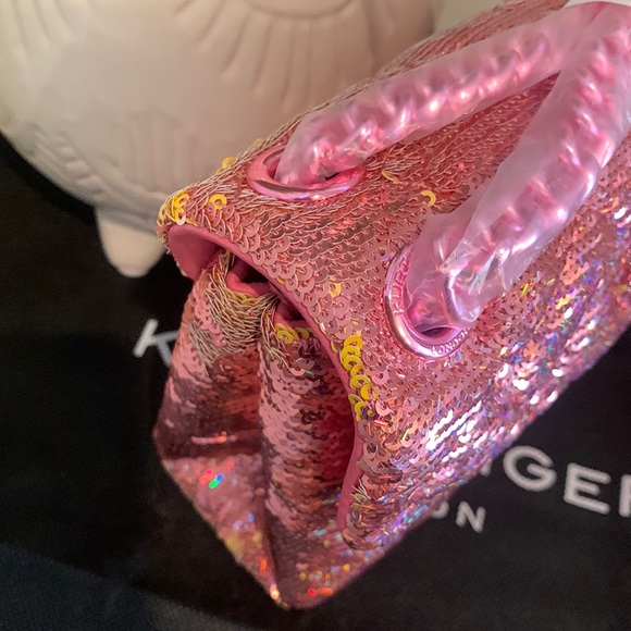 Kurt Geiger London Mini Kensington Sequins Crossbody Bag
KURT GEIGER L… - Picture 4 of 16